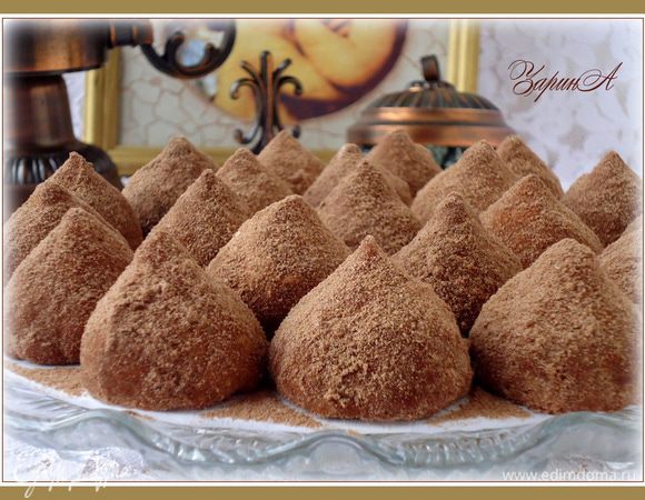 Охлажденное печенье обмакнуть в смесь сахарной пудры с какао.
Приятного!!
