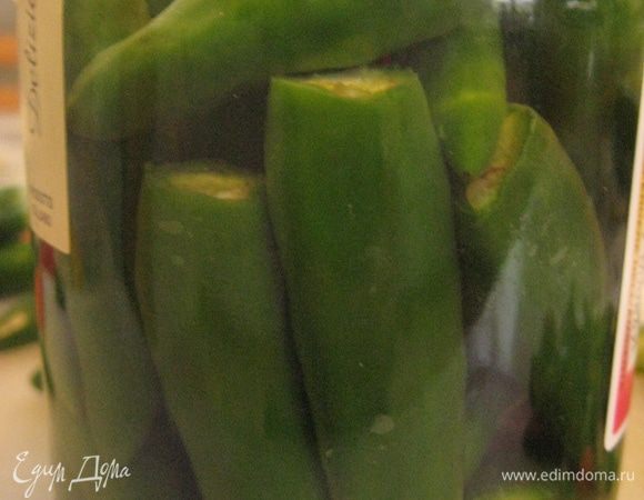 Сложить в стерилизованные баночки, наполнить до верху уксусом.
Закрыть и хранить в темном и прохладном месте месяц.