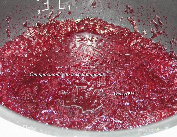 Включить режим "Тушение" на 15-20 минут (или довести до кипения в кастрюле и варить на медленном огне до загустения около 5-7 минут).