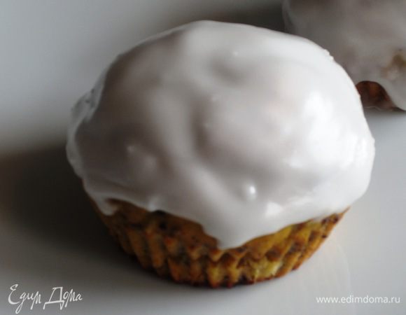 Украшение: В сахарную пудру добавить 1.5 ст.л. горячей воды, хoрошо размешать и покрыть глазурью маффины.