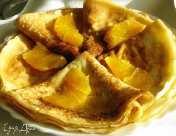 Я делала к блинчикам. Когда блинчик поджарился с одной стороны, переворачиваем на сковороде, и поджаренную сторону хорошо смазываем. 
Приятного аппетита!