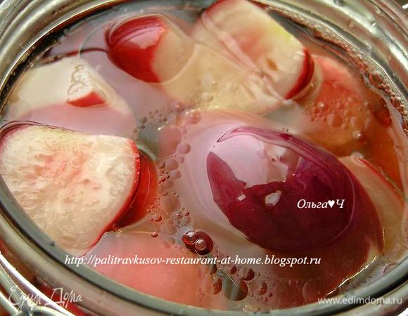 залить маринадом, налить масло,