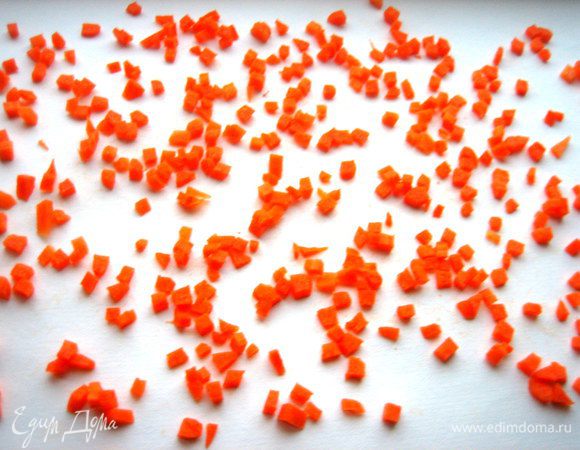 Раскрошить редко на чистой плотной бумаге (не газете!).Салфетку бумажную не рекомендую,может прилипнуть))) 