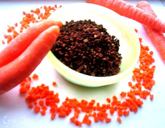 Я делала летом,поэтому вот результат! Используем в супы,соусы,рагу,...учитывая,что варится дольше,чем в свежем виде)))