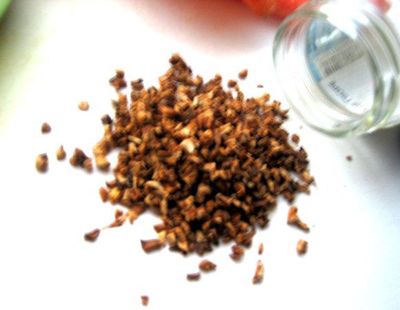 Аналогично я сушила корень сельдерея,который потихоньку использую за зиму)))