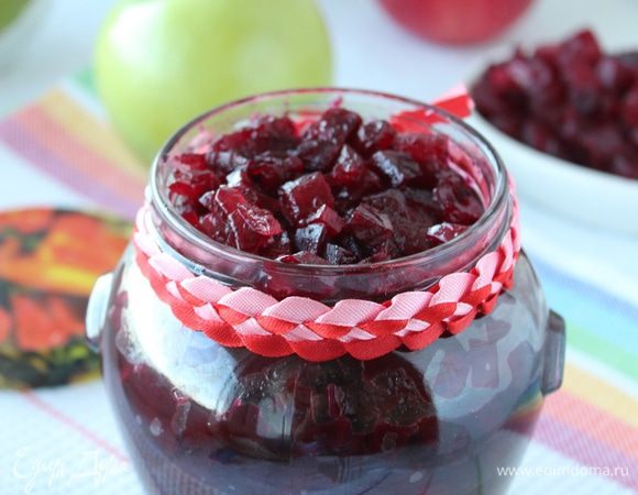 Разложить по стерилизованным банкам и закрыть. Хранить в холодильнике.Дать настояться.
В рецепте указано, что использовать чатни нужно в течение 4 недель. 