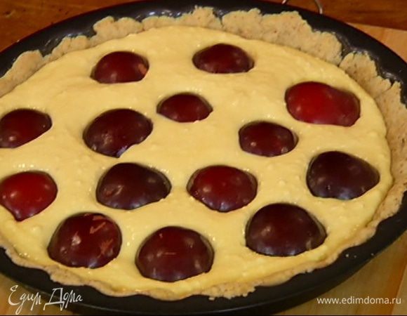 Отправить пирог в духовку еще на 30 минут.