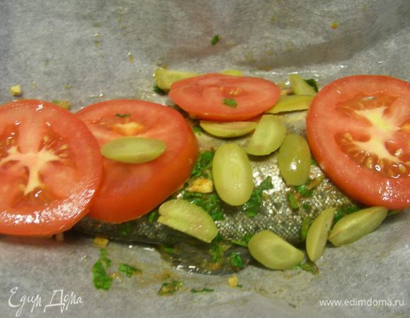 Выкладываем их на рыбу.
