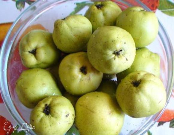 Груши вымыть, удалить хвостики.