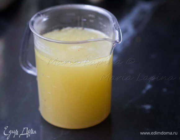 Увариваем бульон ещё 40-60 минут пока его не останется примерно 400мл. 
