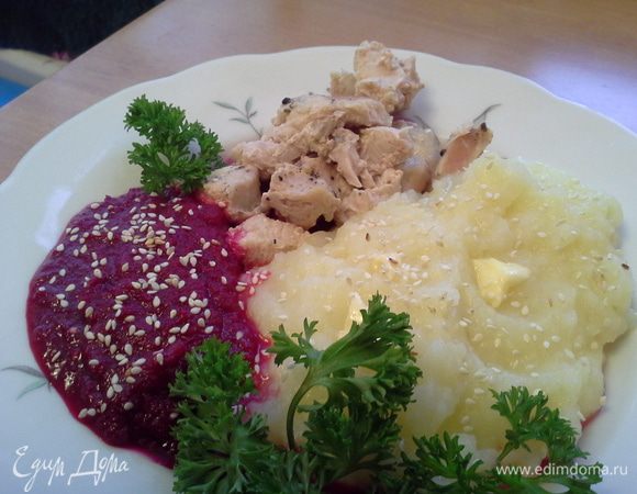 Достаем мясо. 
Подем с соусом и гарниром.
Приятного аппетита! 