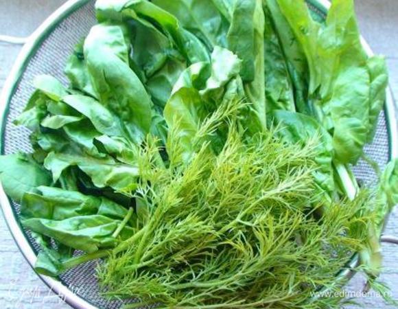 Шпинат и укроп помыть, обсушить.