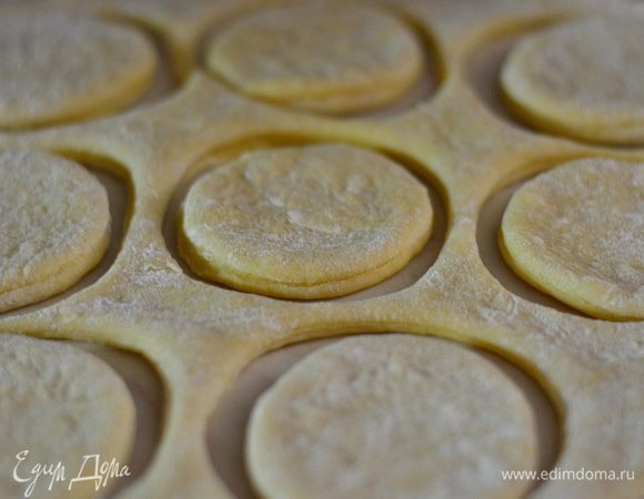 Выдавить круги.