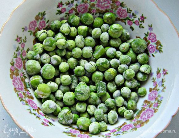 Зелёный горошек разморозить. 