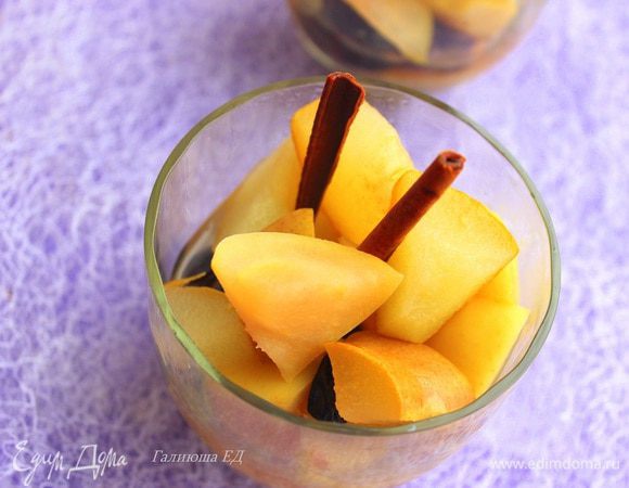  Снять с огня и дать остыть. Разложить по стаканам или вазочкам. Дополнительно можете подать к десерту шарики мороженного или взбитые сливки. Приятного аппетита!