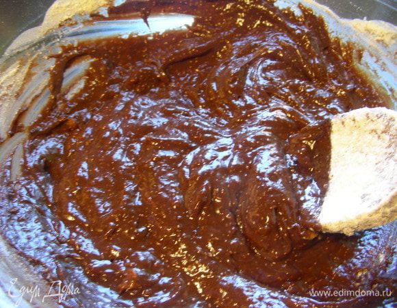 Все перемешиваем лопаткой.
