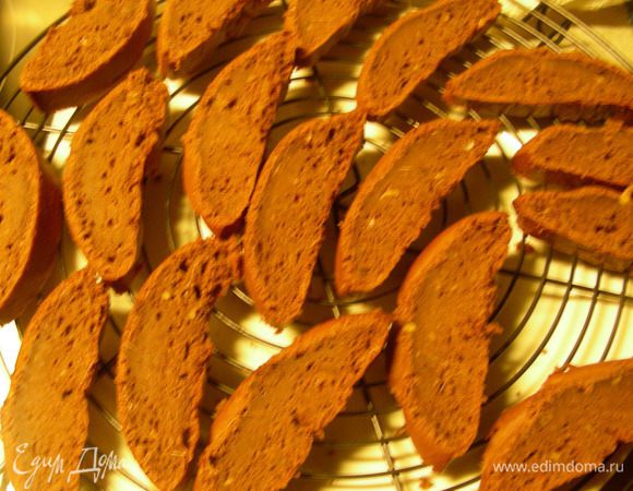 Остужаем его и режем на тонкие полосочки.
