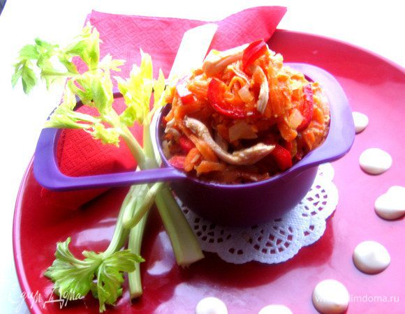 Подаём порционно,украсив каплями майонеза.