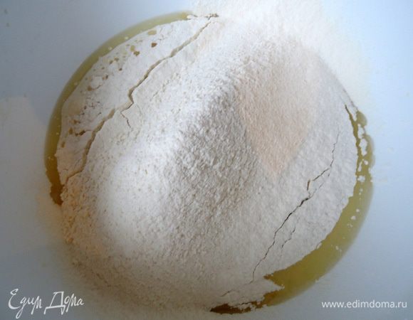 Муку просеять.
