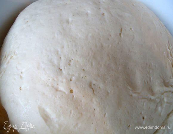 После, когда тесто подойдет.
