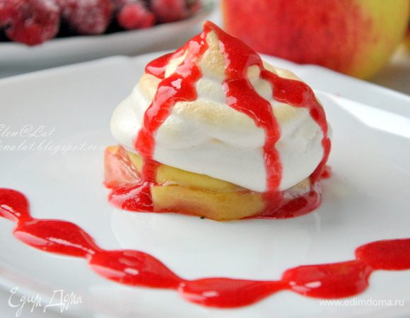 И украсить малиновым соусом. Подавать теплыми. ОООООчень вкусно и не вредно!!!  
Приятного аппетита!!!