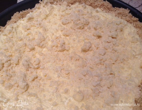 Творог и крошку.