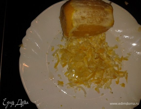 Натереть цедру лимона.