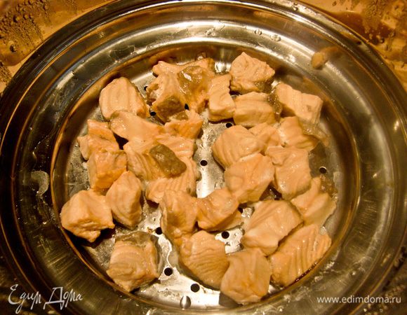 Рыбу приготовить на пару или отварить.