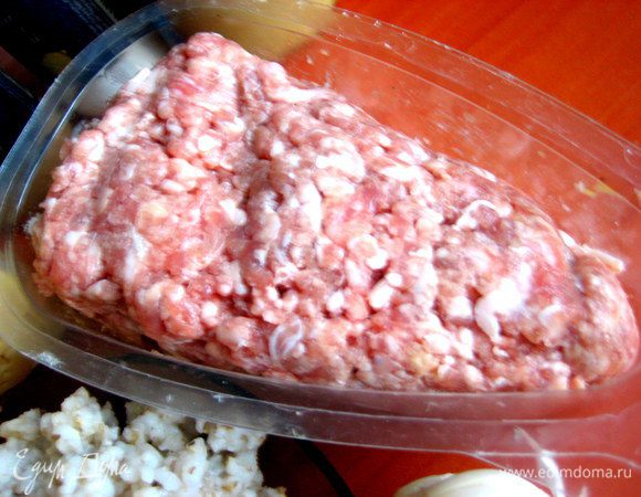 Фарш у меня свиной,но можно любой.