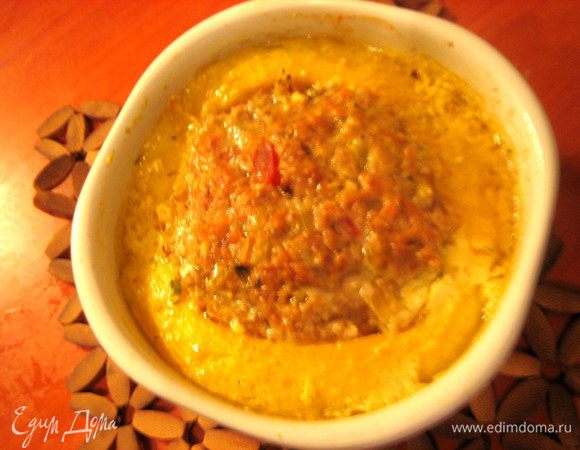 Через полчаса выпекания вынимаем первую формочку!