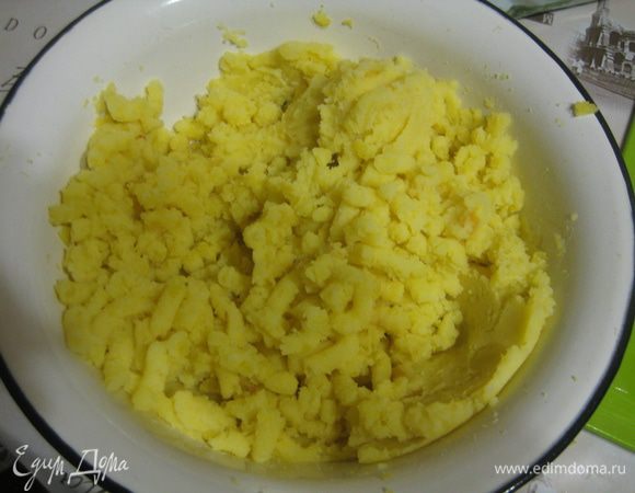 Растолочь картошку в однородное пюре