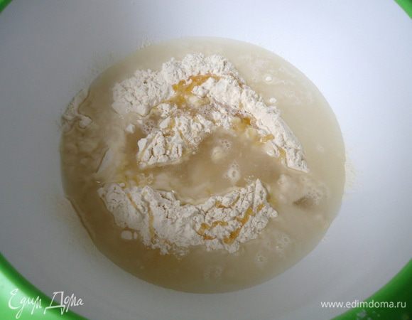 добавить воду, соль и мед. 
