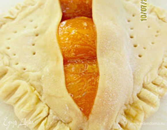 Накрыть квадратиком с разрезом и слепить все стороны.