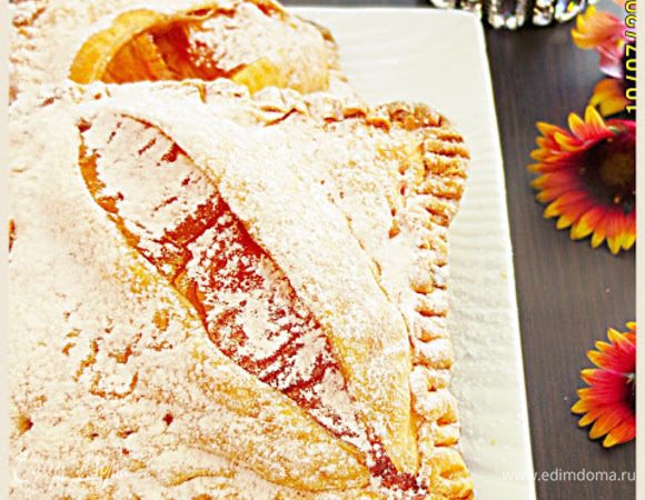 Готовые конверты посыпать сахарной пудрой.