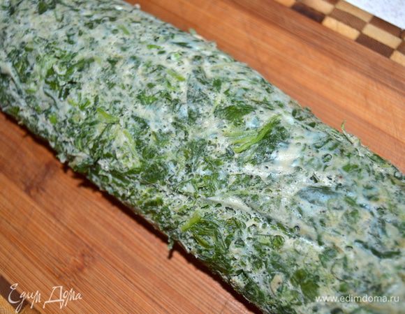 Свернуть в рулет, начиная с длинной стороны.