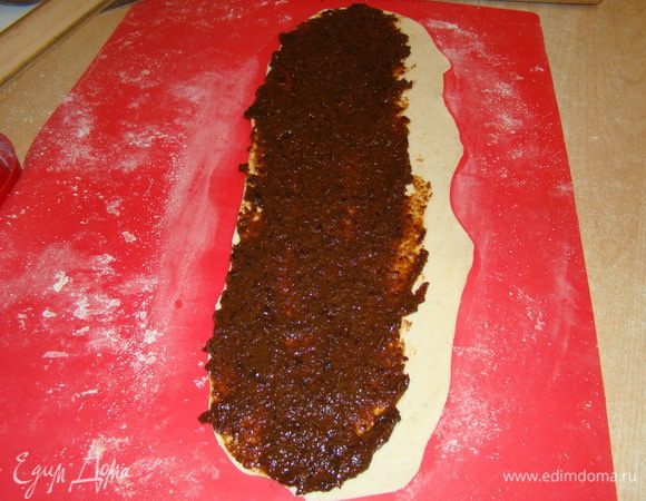 Рулет с черносливом.