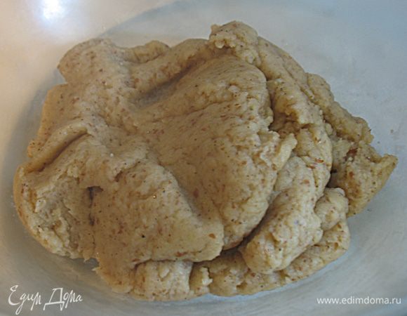 Перекладываем тесто в холодную емкость и охлаждаем до 60 градусов.