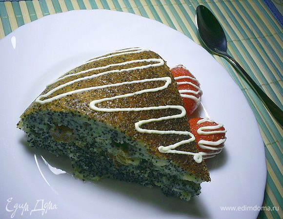 Выпекаем в мультиварке на программе Выпечка или в духовке при 180 градусах 40-45 минут. Подаем со сметаной, вареньем, сгущенкой - в общем со всем, что душа пожелает)
Приятного аппетита!!!