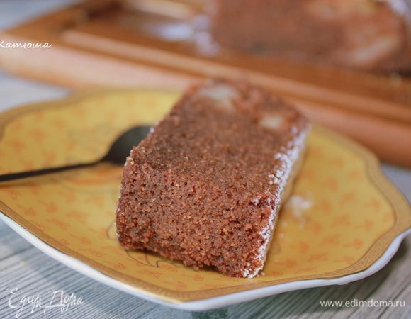 Подавать шоколадный манник со взбитыми сливками или шариком мороженого.   