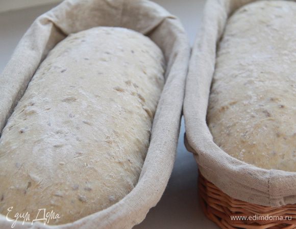 Через полтора часа хлеб выглядит так.