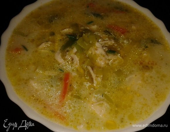 Перед подачей можно в суп добавить сухарики из батона.