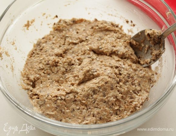 Добавить воды и смешать.