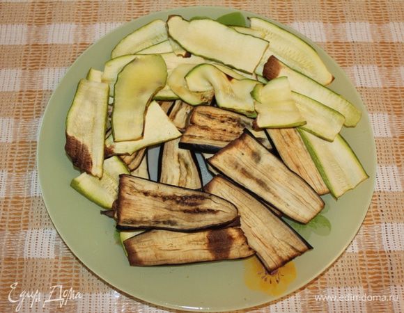 Запеченным кусочкам дать полностью остыть. 