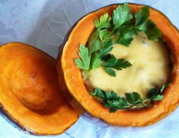 Затем снять верхушку, посыпать тертым сыром и запекать еще 15 мин.