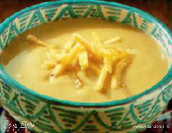 Очищаем лук, морковь и чеснок.
Варим овощной бульон из моркови, сельдерея и одной луковицы.
Оставшийся лук и чеснок крупно нарезаем.
