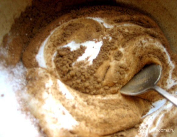 Быстро перемешиваем и сразу подаём!