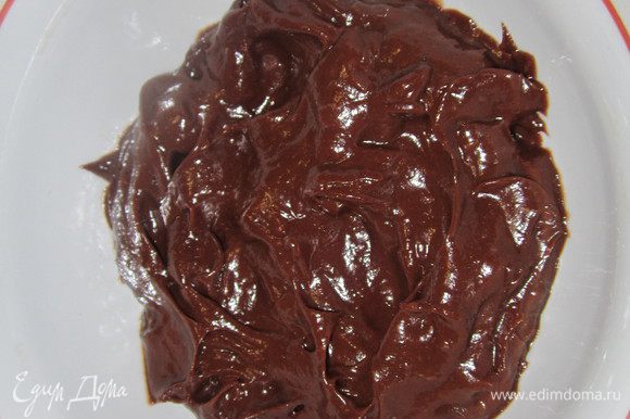 Количество какао зависит от его качества. Постепенно добавляйте ингредиенты и регулируйте вкус по своему желанию.