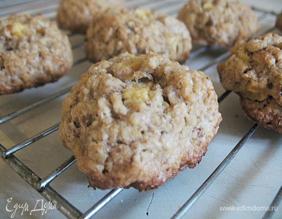 Выпекаем в предварительно разогретой до 180°С духовке  20 минут.  Охлаждаем на решетке. 