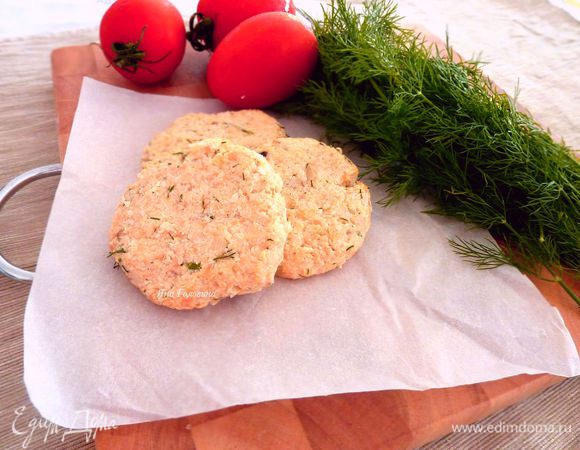 Выпекать около 15 минут, переверните и выпекайте ещё  3-4 минуты.
