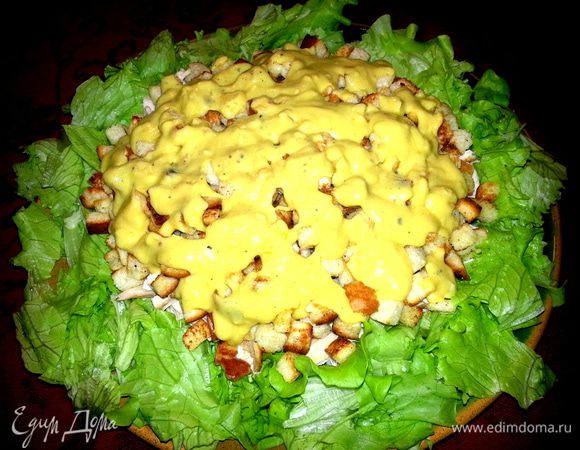 Выливаем всю заправку равномерно.